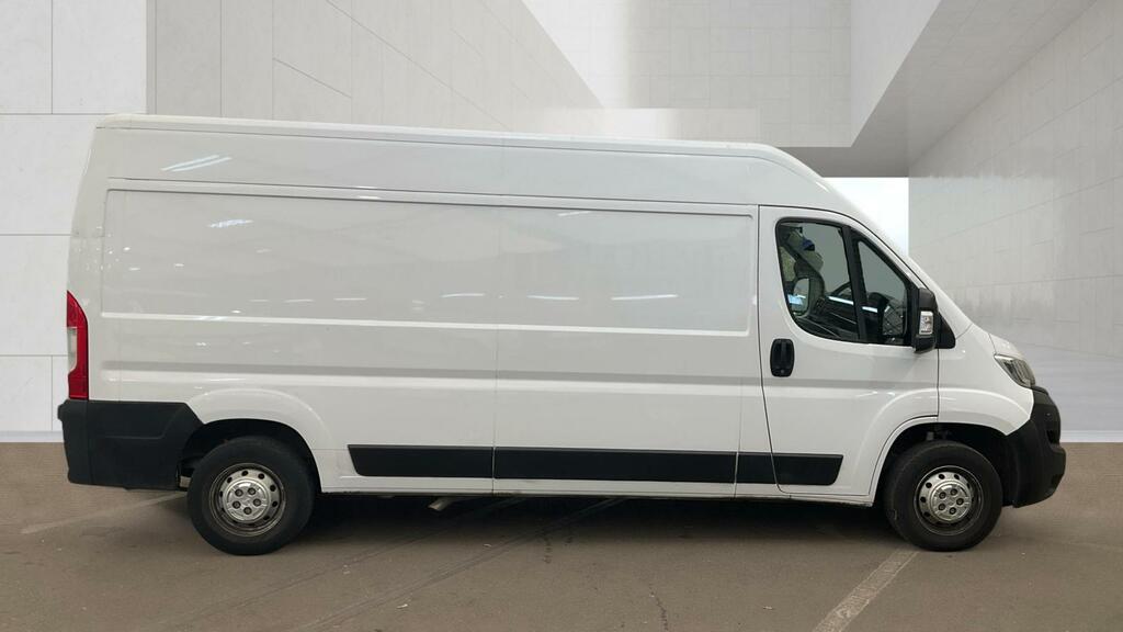 Vauxhall Movano Dynamic White #5