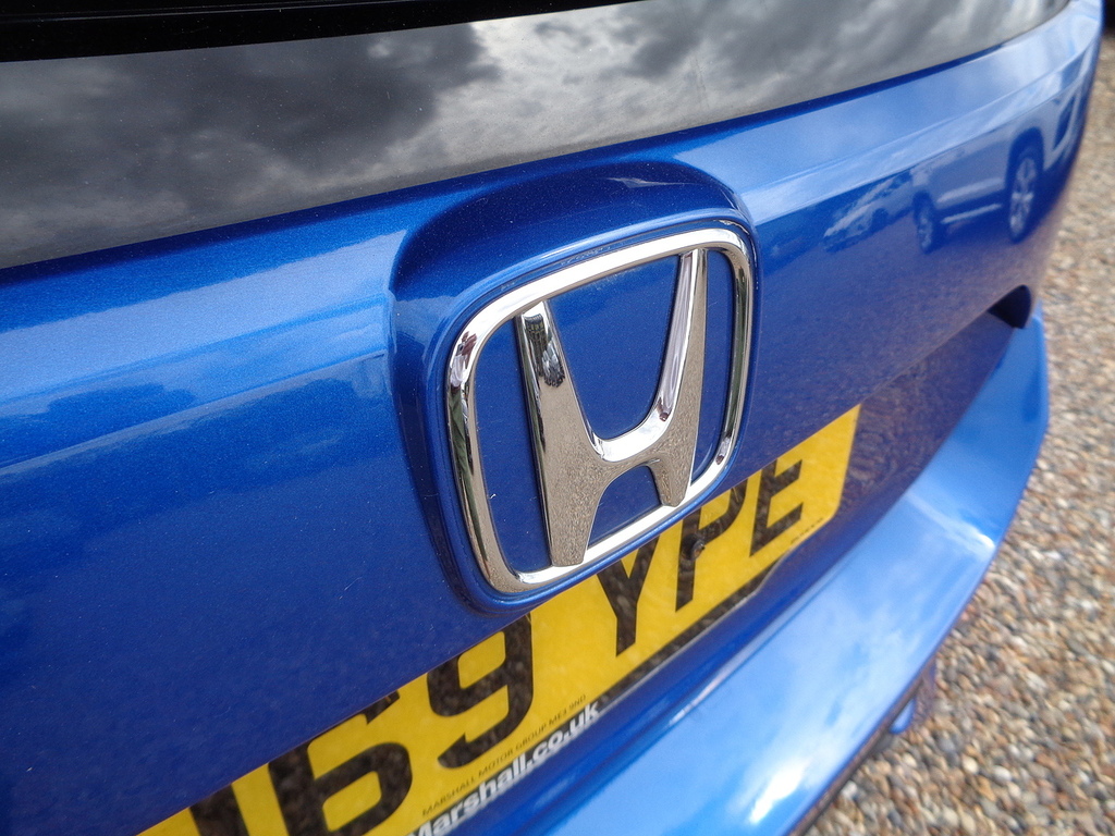 Honda Civic 1.5 Vtec Sport Plus 180 Bhp Full Service New White #31