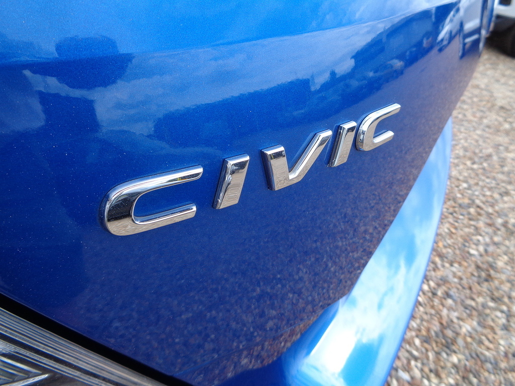 Honda Civic 1.5 Vtec Sport Plus 180 Bhp Full Service New White #30