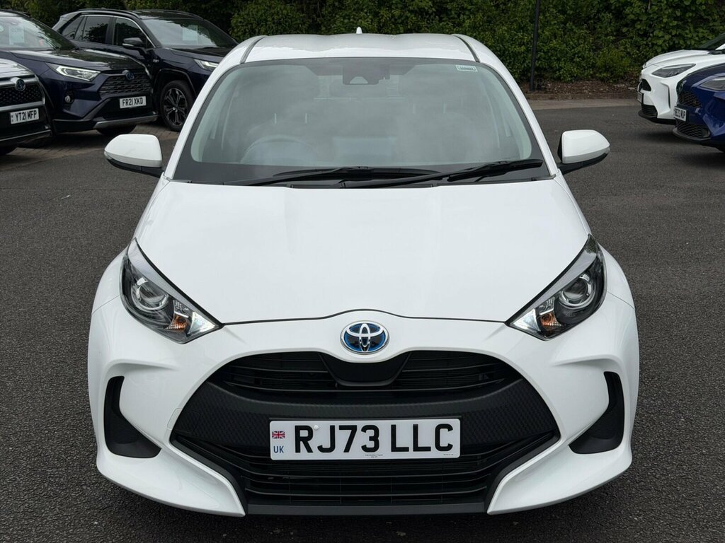 Toyota Yaris 1.5 Hybrid Icon Cvt RJ73LLC White #3