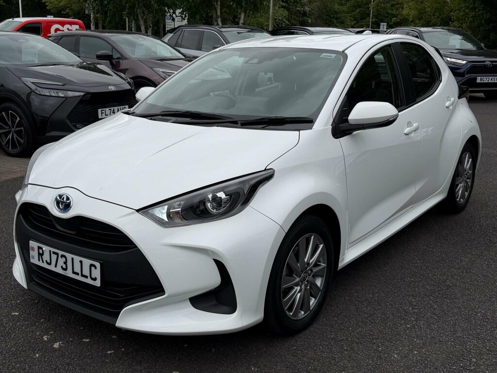 Toyota Yaris 1.5 Hybrid Icon Cvt RJ73LLC White #5