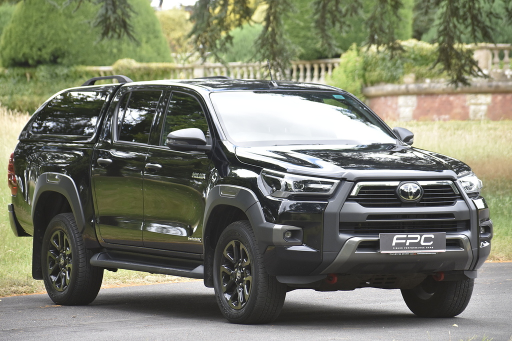 Toyota HILUX Pickup Black