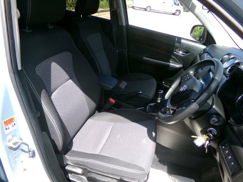 Suzuki Vitara 1.4 Boosterjet 48V Hybrid Sz-t  #9