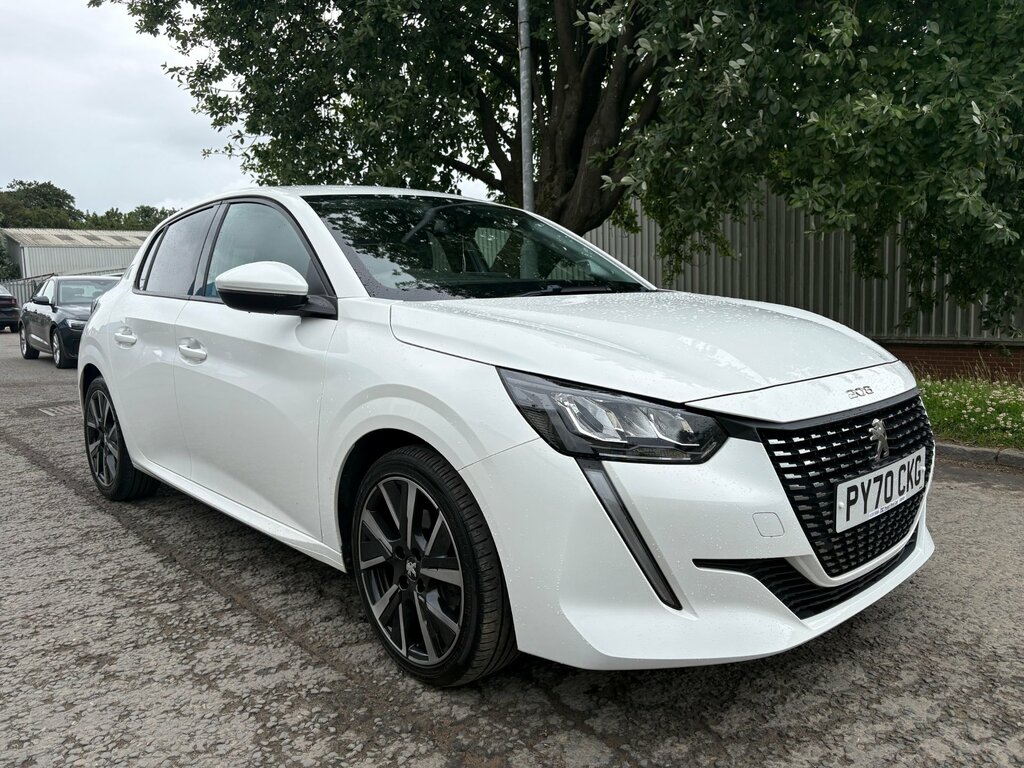 Peugeot 208 1.2 Puretech Allure Premium Hatchback M White