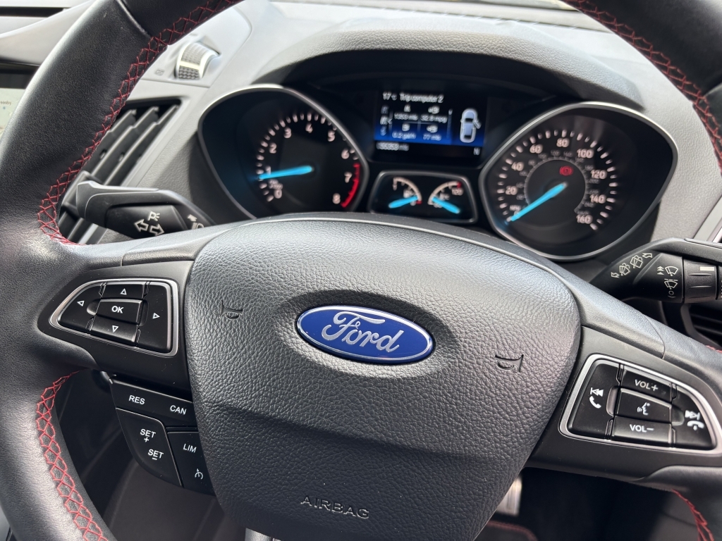 Ford Kuga 1.5 St-line Red #6