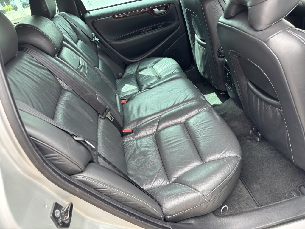 Volvo V70 2.4 D5 Sport Special Edition Geartronic Blue #7