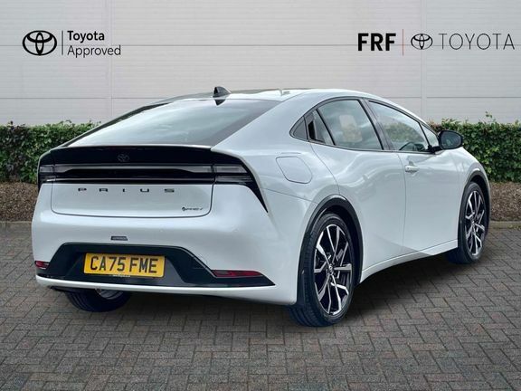 Toyota Prius Excel White #2