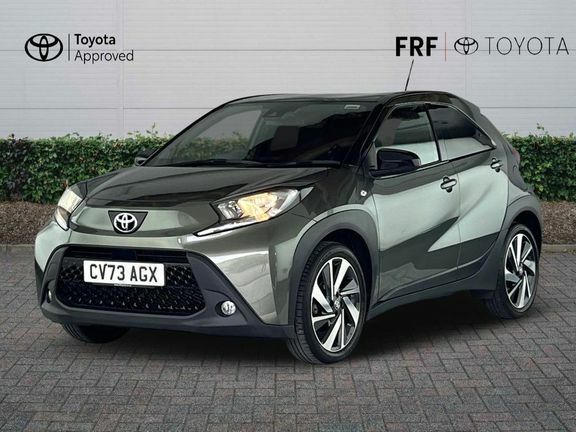 Toyota Aygo X Edge Manual Green #2