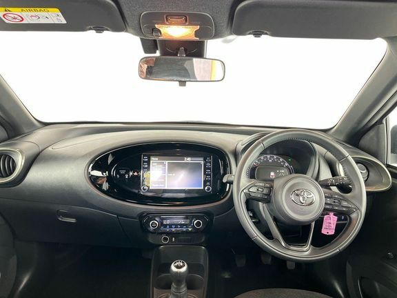 Toyota Aygo X Edge Manual Green #5