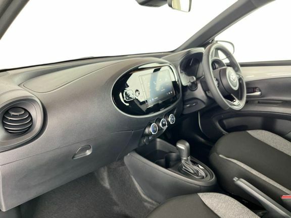Toyota Aygo X Pure Automatic White #5