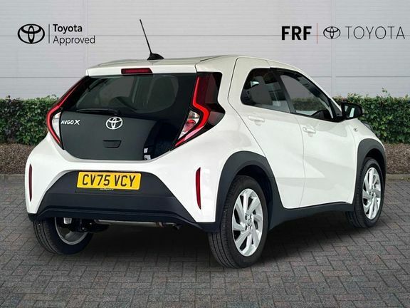 Toyota Aygo X Pure Automatic White #2