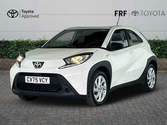 Toyota Aygo X Pure Automatic White #3