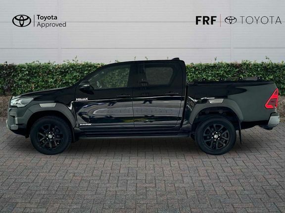 Toyota HILUX Invincible X Dcab Pick Up 2.8 D 48V White #24