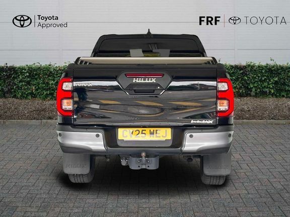 Toyota HILUX Invincible X Dcab Pick Up 2.8 D 48V White #26