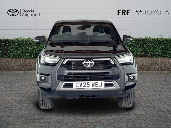 Toyota HILUX Invincible X Dcab Pick Up 2.8 D 48V White #22