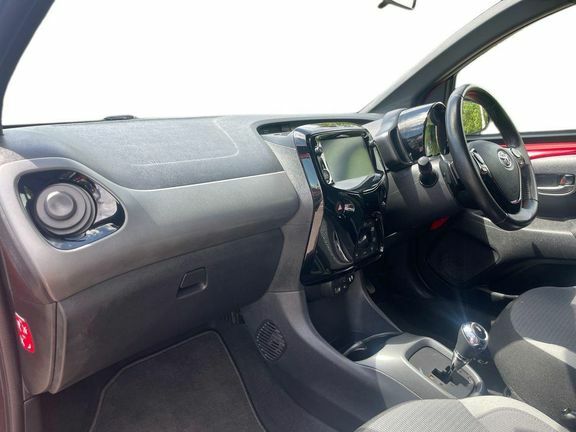 Toyota Aygo X X-trend Tss Red #5