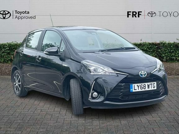Toyota Yaris 1.5 Vvt-h Icon Tech E-cvt Euro 6 Ss Black
