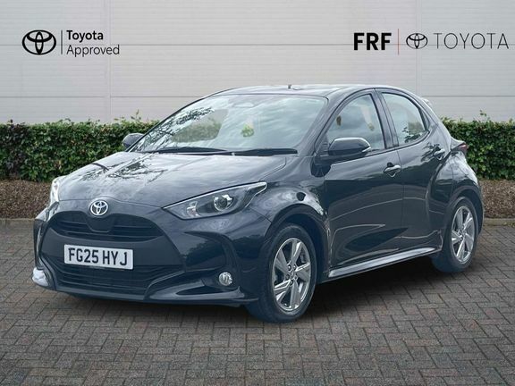 Toyota Yaris Icon Black #3