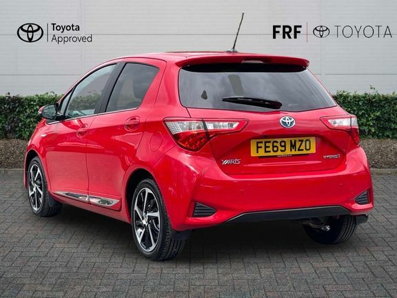 Toyota Yaris Excel 1.5 Hybrid Red #4