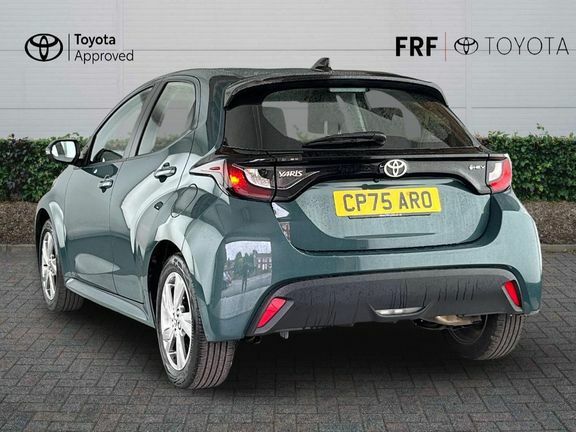 Toyota Yaris Icon Green #4