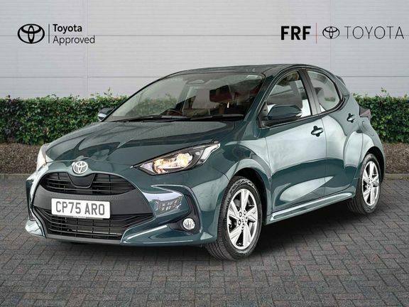 Toyota Yaris Icon Green #3