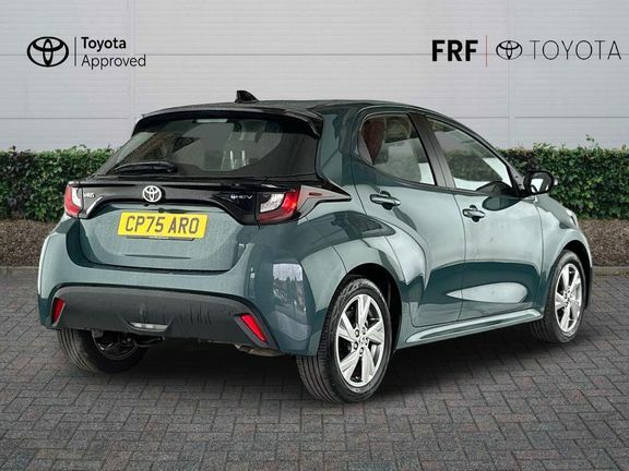 Toyota Yaris Icon Green #2