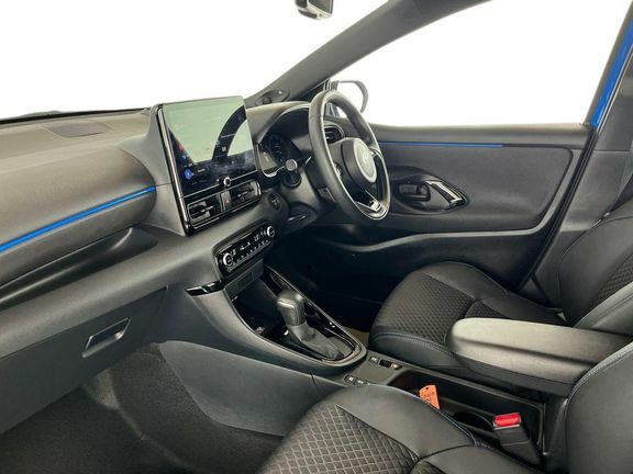 Toyota Yaris Premiere Edition Blue #4