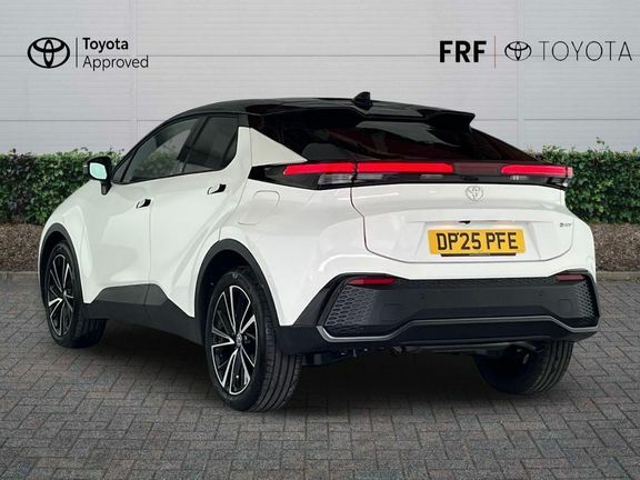 Toyota C-Hr Excel 1.8 Fwd Hv White #4
