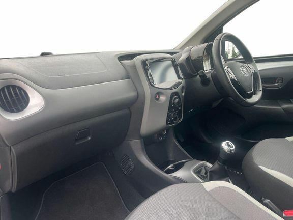 Toyota Aygo X X-play Tss Silver #5