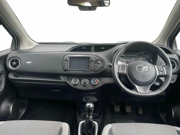 Toyota Yaris Y20 Bi-tone 1.5 M Silver #6