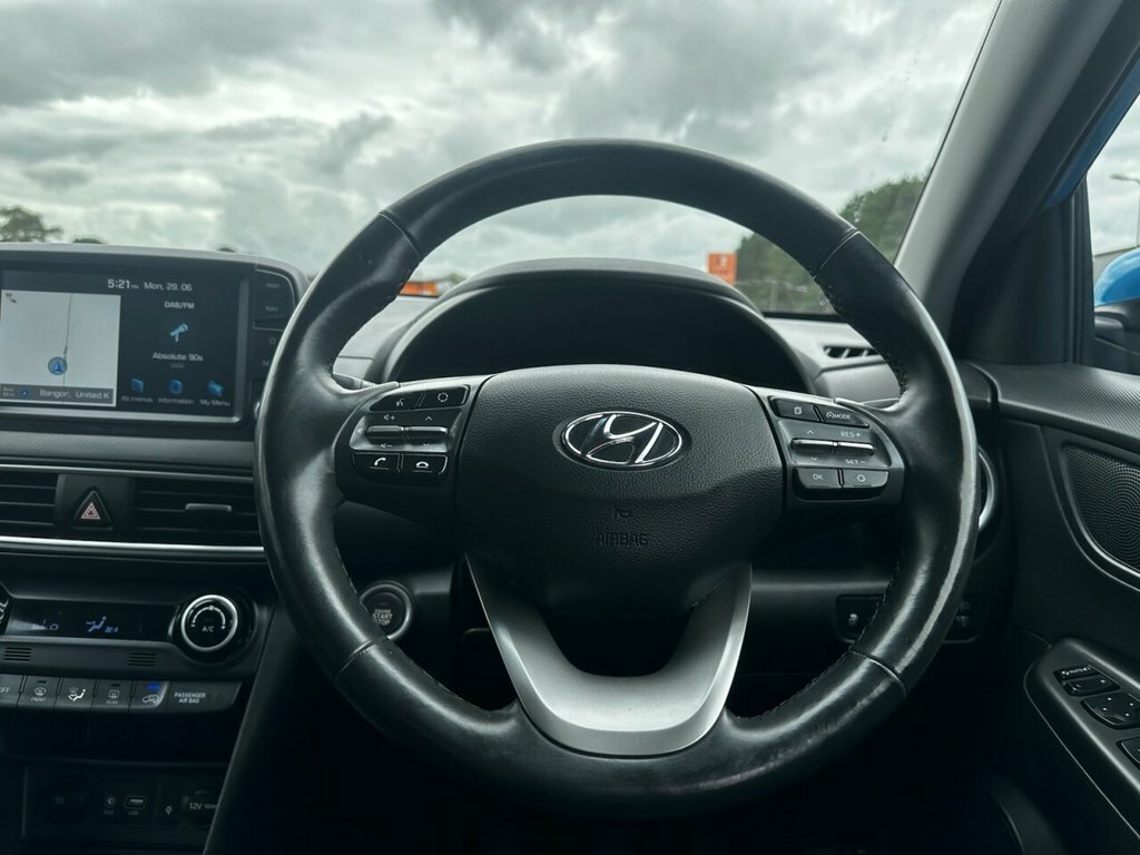 Hyundai Kona Kona Premium Se Ev White #16