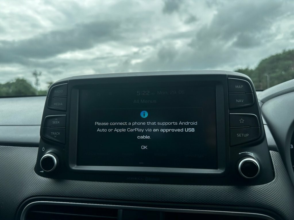Hyundai Kona Kona Premium Se Ev White #26