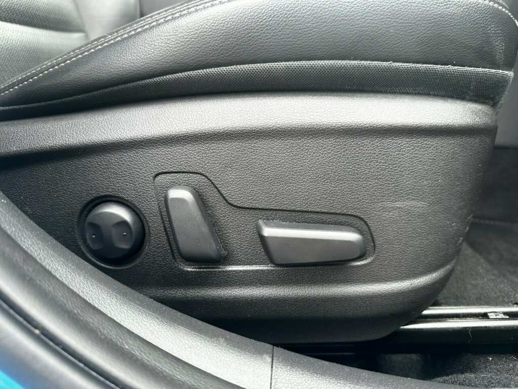 Hyundai Kona Kona Premium Se Ev White #19