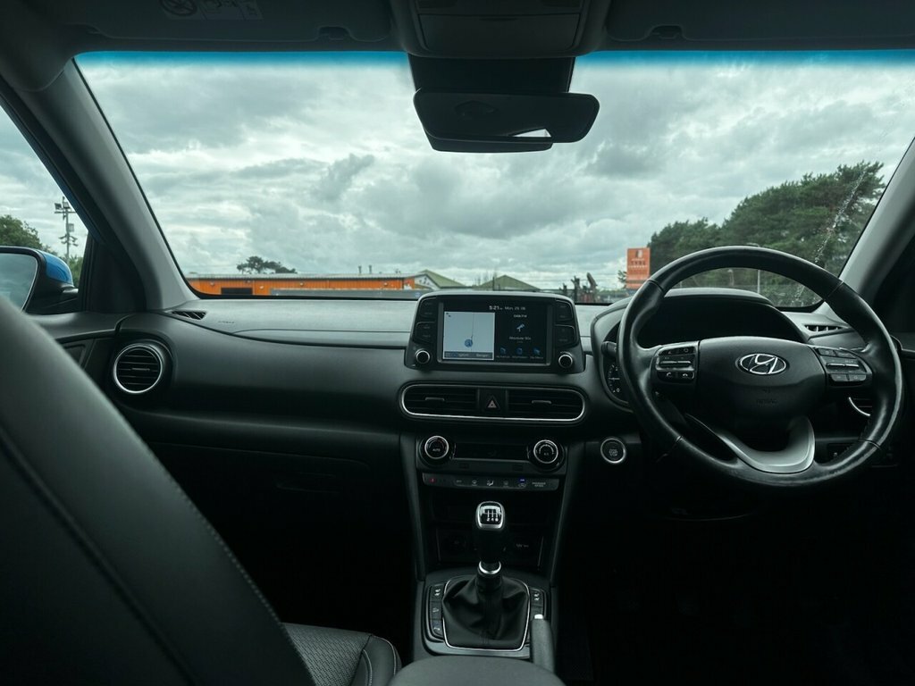 Hyundai Kona Kona Premium Se Ev White #13