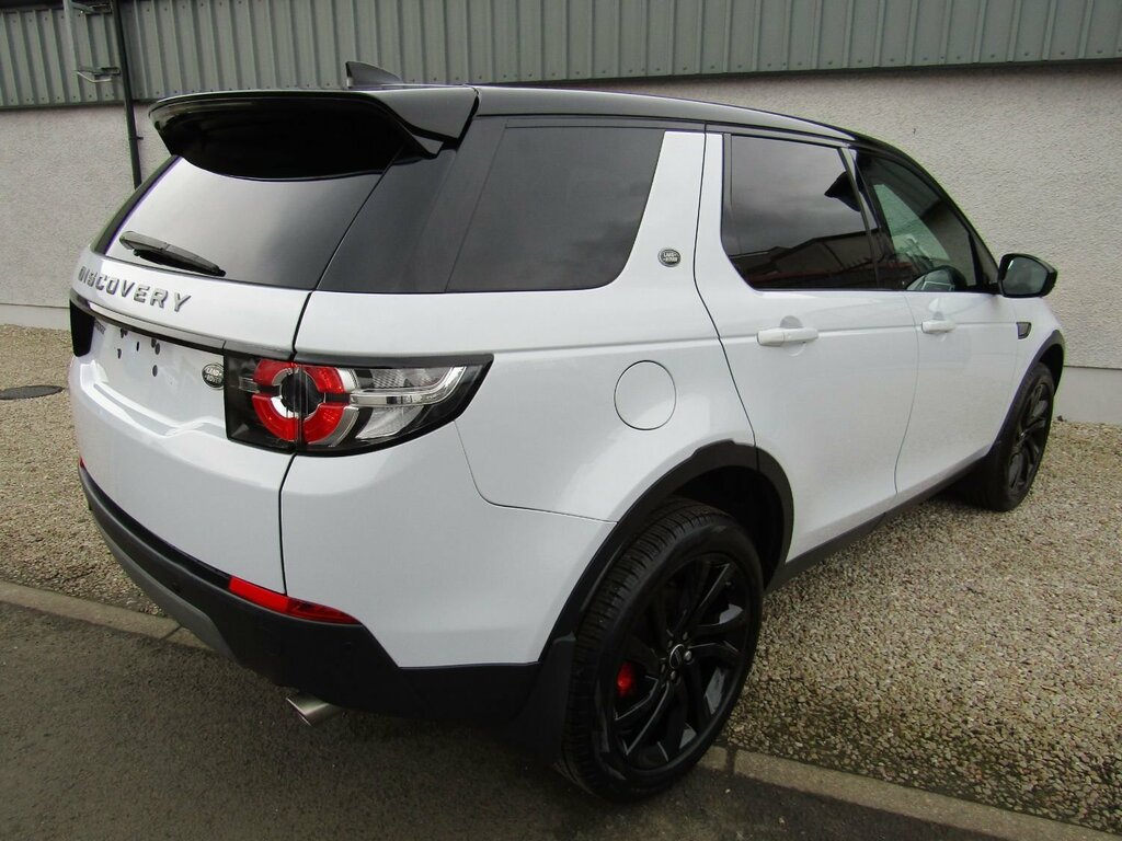 Land Rover Discovery Sport Td4 Se Tech 180 Bhp Awd, Seven Seats, Black Roof White #6