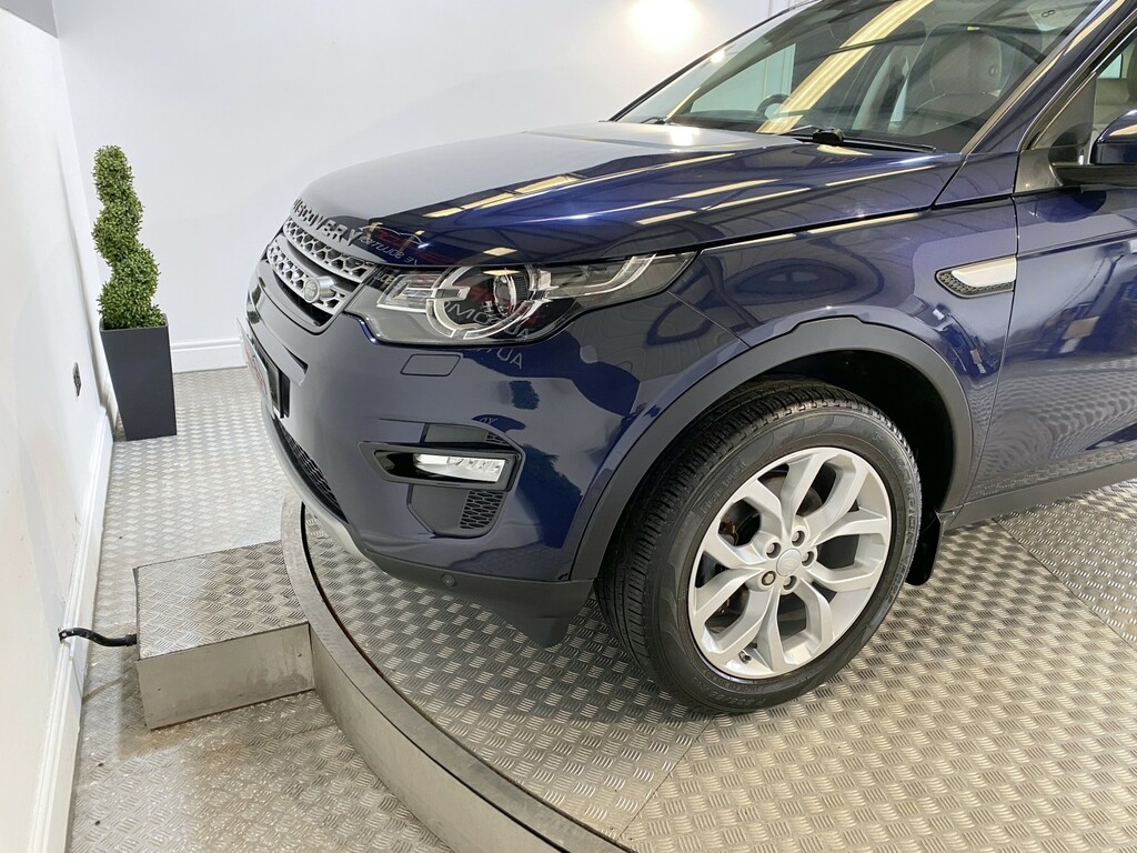 Land Rover Discovery Sport 5.0 V8 Sport White #22