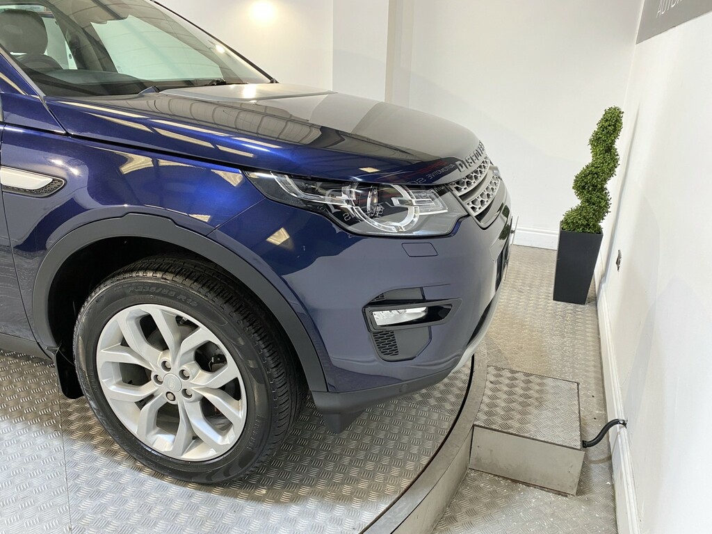 Land Rover Discovery Sport 5.0 V8 Sport White #16