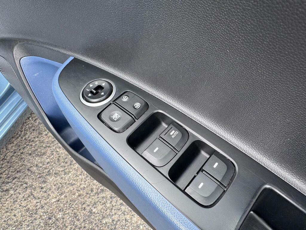 Hyundai I10 1.2 Premium Euro 6 Blue #23