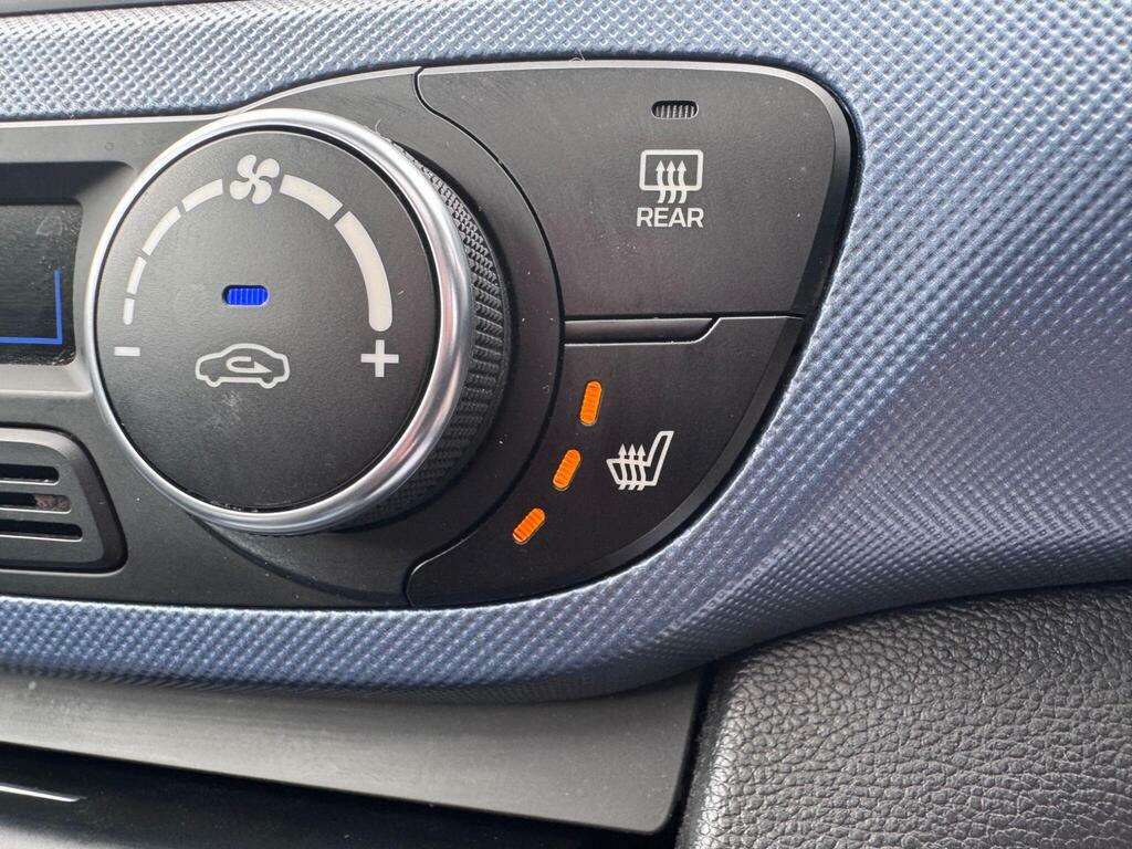 Hyundai I10 1.2 Premium Euro 6 Blue #35