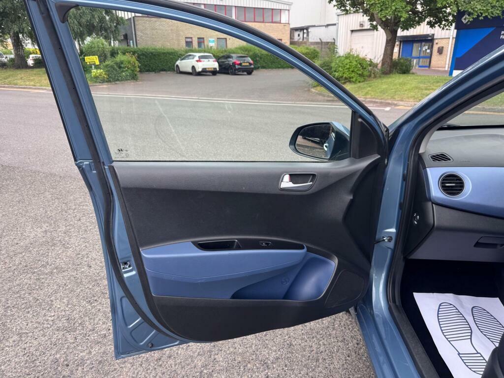 Hyundai I10 1.2 Premium Euro 6 Blue #19