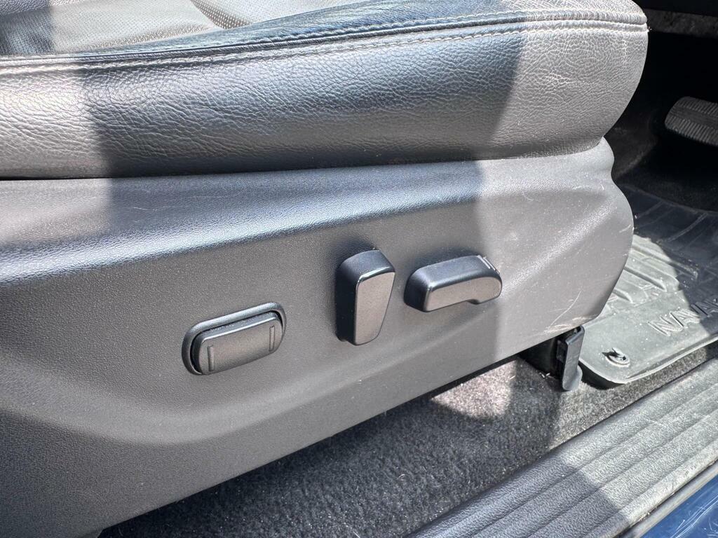 Nissan Navara Double Cab Pick Up Grey #26