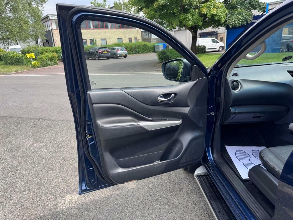 Nissan Navara Double Cab Pick Up Grey #29