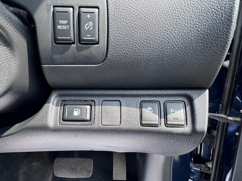 Nissan Navara Double Cab Pick Up Grey #25