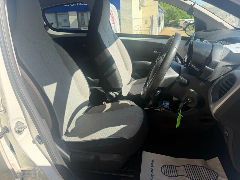 Citroen C1 1.2L Flair White #2