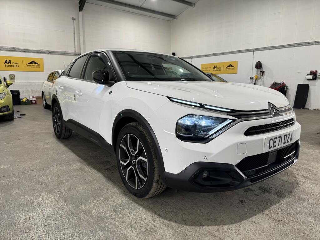 Citroen e-C4 Hatchback 50Kwh Shine Plus 202171 White #3