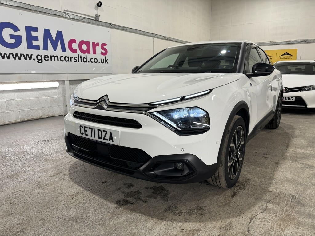 Citroen e-C4 Hatchback 50Kwh Shine Plus 202171 White