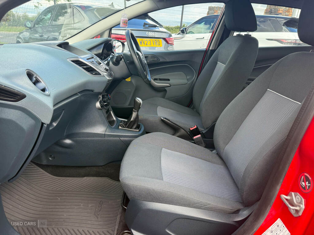 Ford Fiesta 1.25 Edge PNZ2961 Red #6