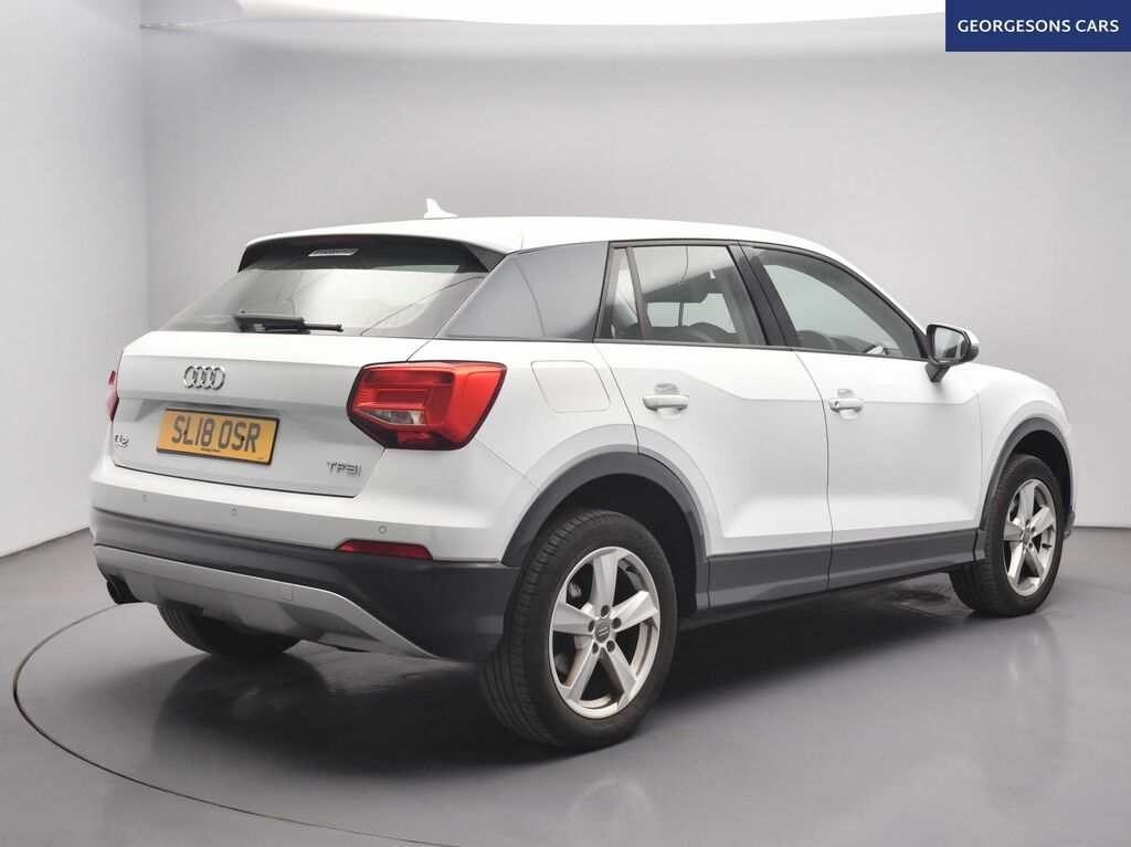 Audi Q2 Tfsi Sport Suv White #4