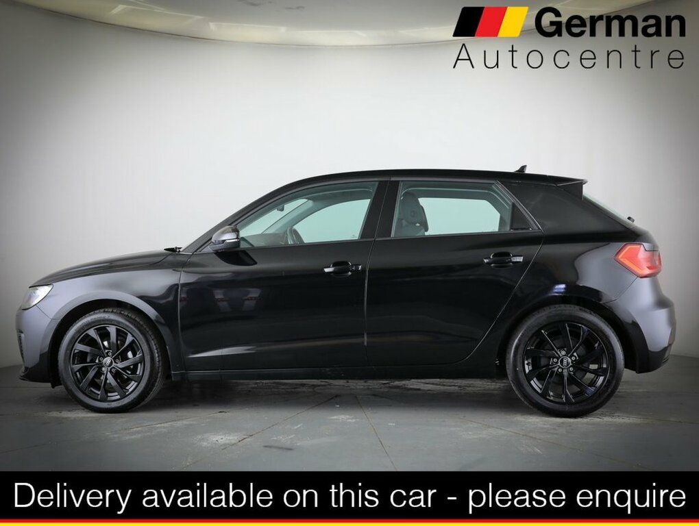 Audi A1 1L Sport Black #3
