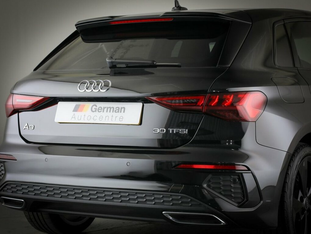 Audi A3 1L S Line Black #5